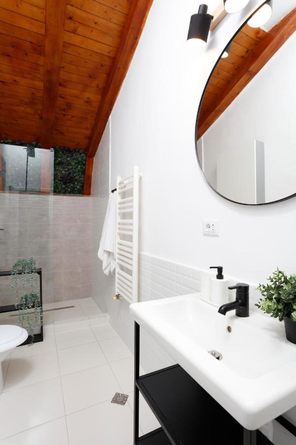 Apartament One *